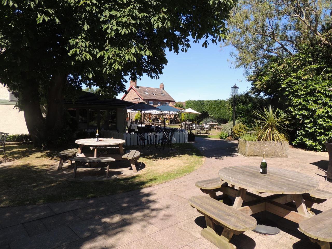 The Angel At Topcliffe ภายนอก รูปภาพ